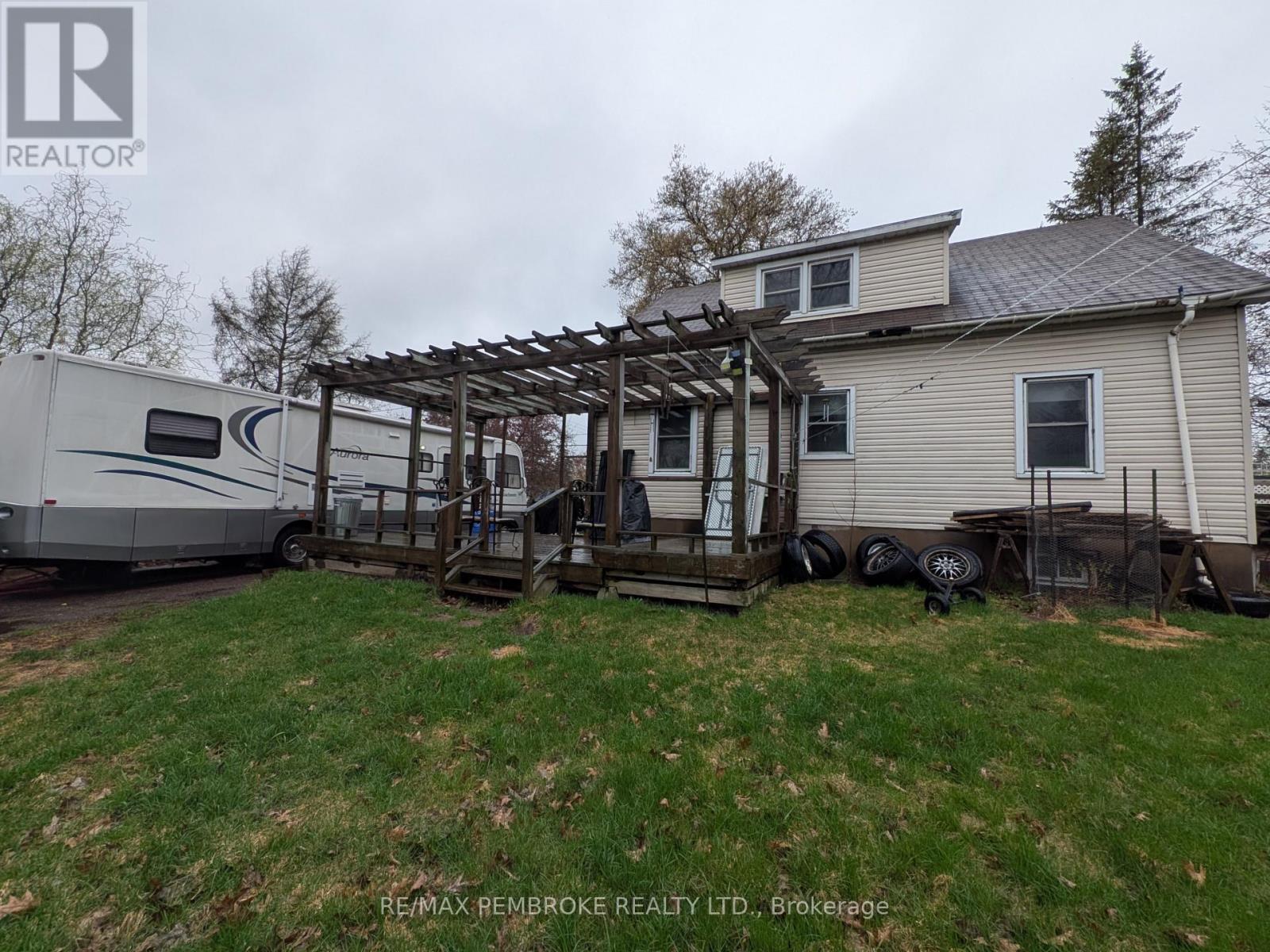 12 Doran Road, Petawawa, Ontario  K8H 1P5 - Photo 7 - X13141566