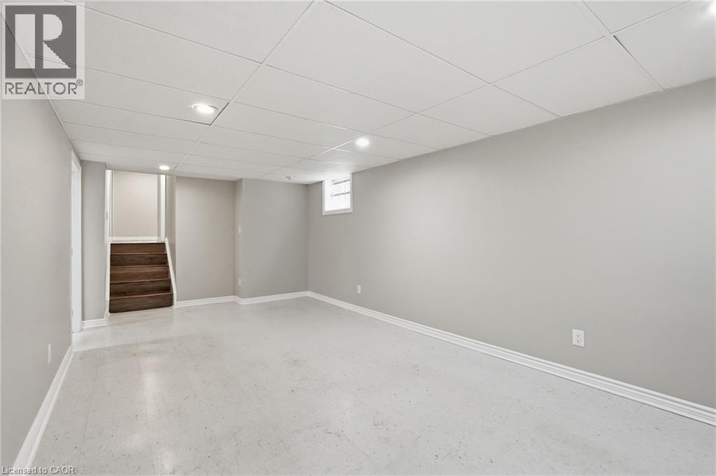300 Eaglewood Drive, Hamilton, Ontario  L8W 1T5 - Photo 33 - 40830572