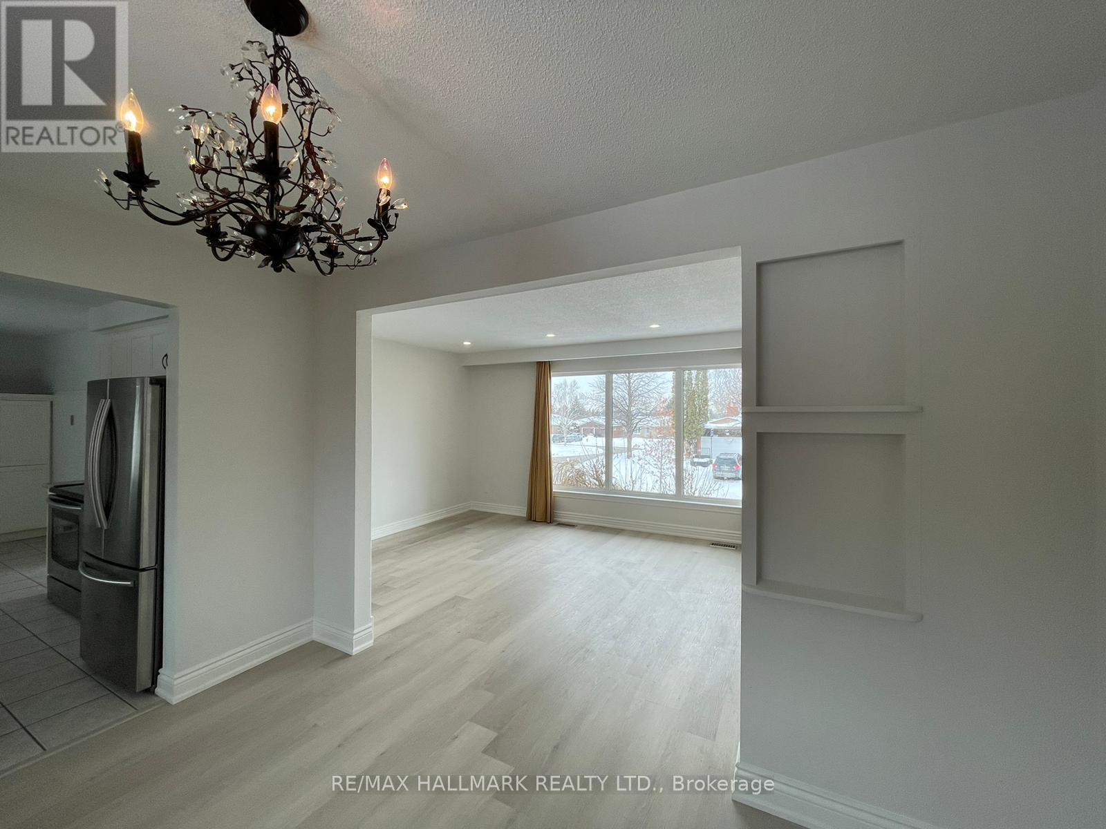 Main - 25 Glenridge Road, Barrie, Ontario  L4N 2X9 - Photo 9 - S12963418