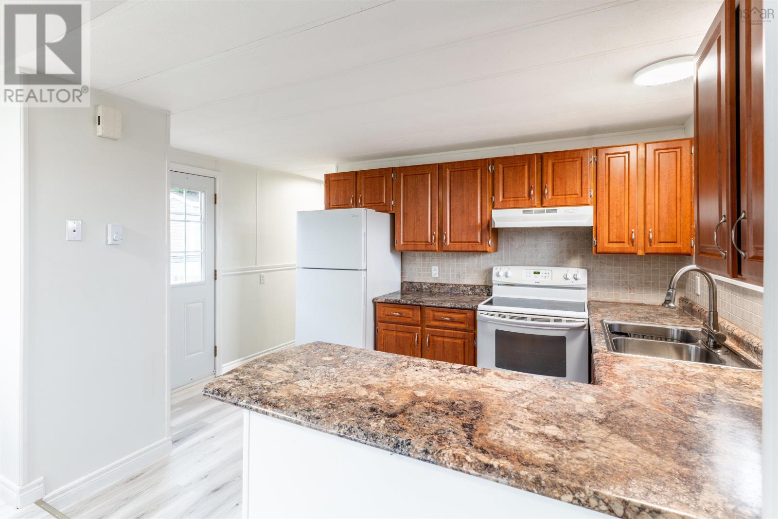 525 Thorn Avenue, Beaver Bank, Nova Scotia B4E 1P5 - Photo 24 - 202611207