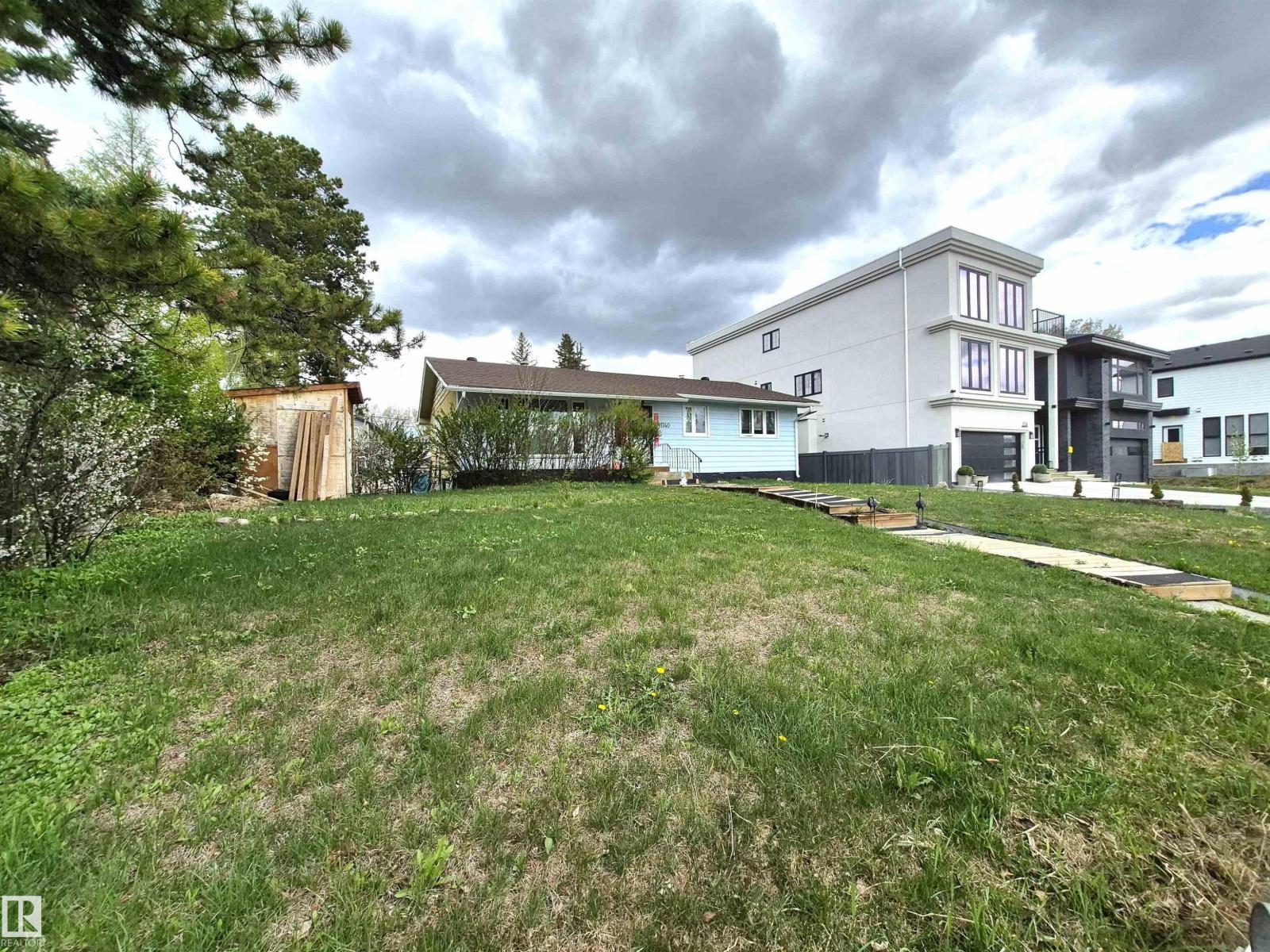 11740 UNIVERSITY AV NW, edmonton, Alberta