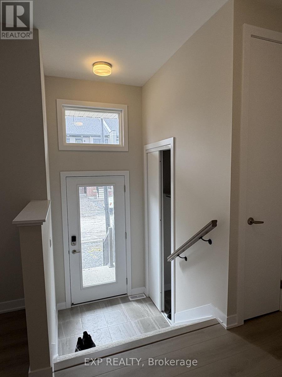 86 Ryan Reynolds Street, Ottawa, Ontario  K4A 5T4 - Photo 3 - X13141610