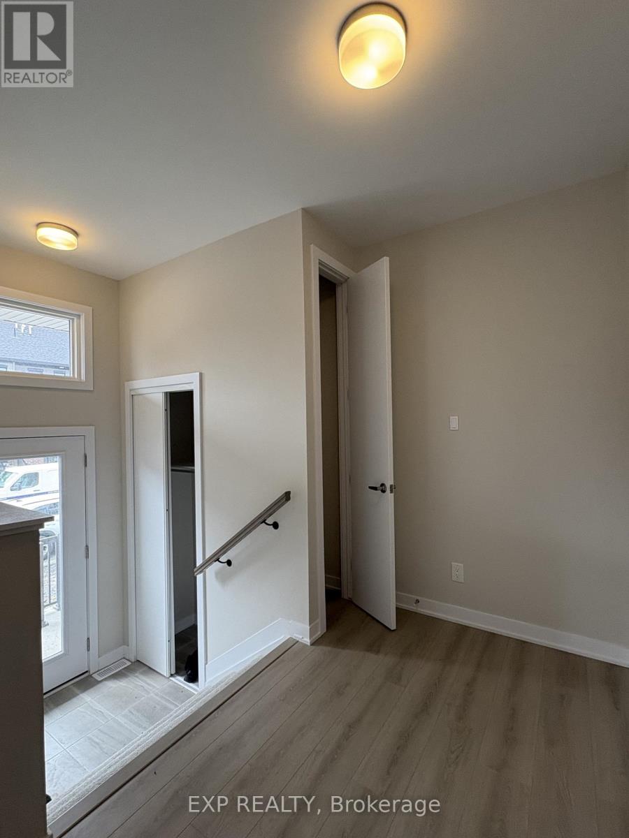 86 Ryan Reynolds Street, Ottawa, Ontario  K4A 5T4 - Photo 4 - X13141610