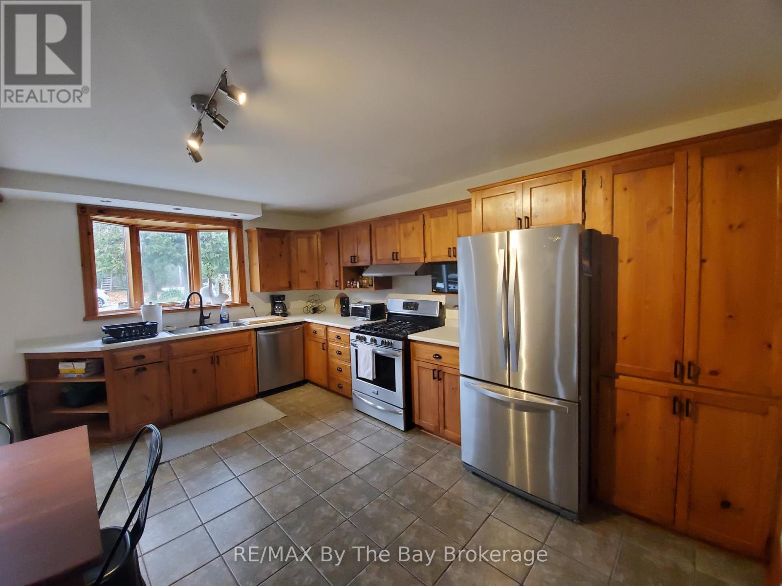 22 Woodcrest Avenue, Collingwood, Ontario  L9Y 3Z1 - Photo 4 - S13090908