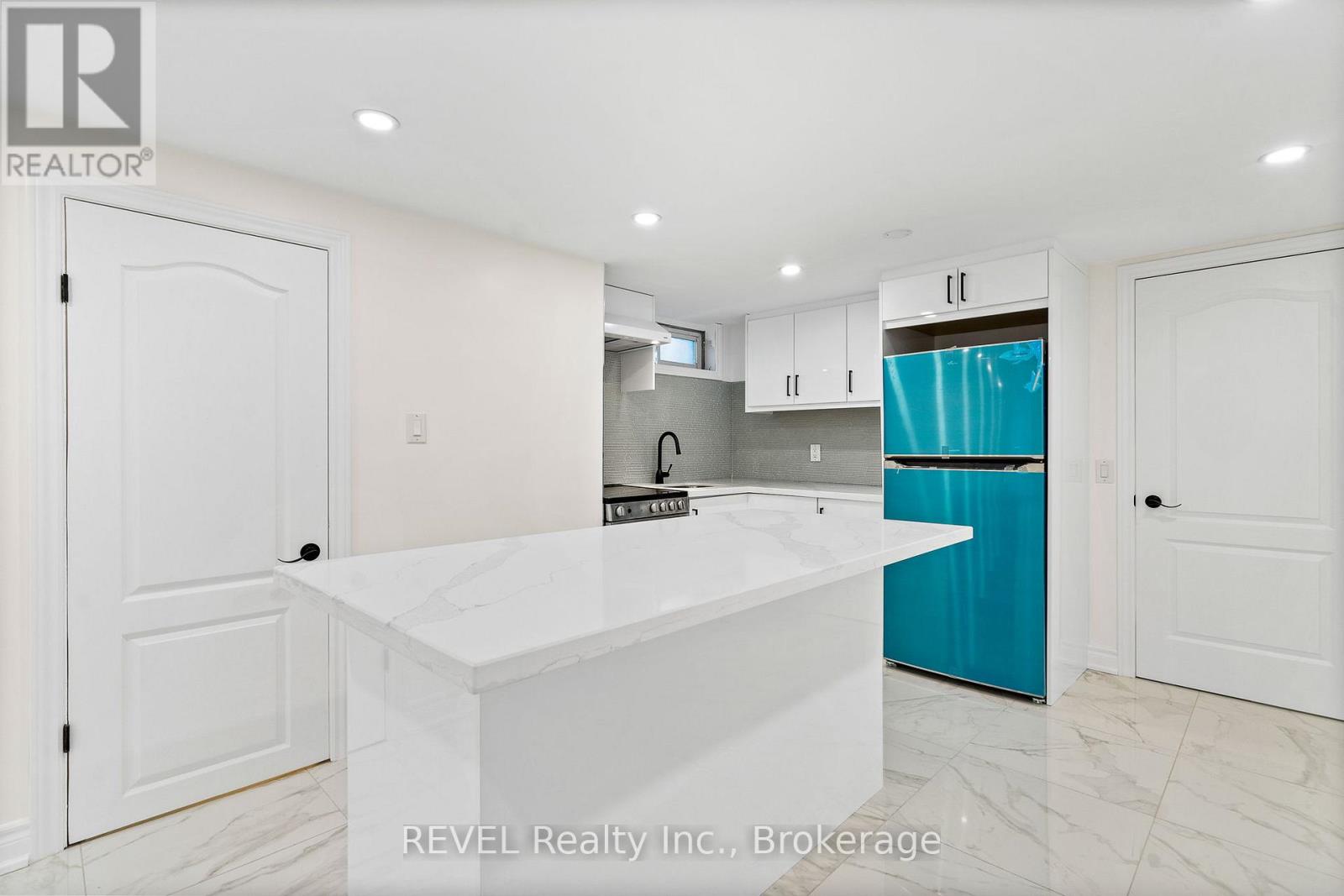 462 D Carlton Street, St. Catharines, Ontario  L2M 4X1 - Photo 1 - X13141626