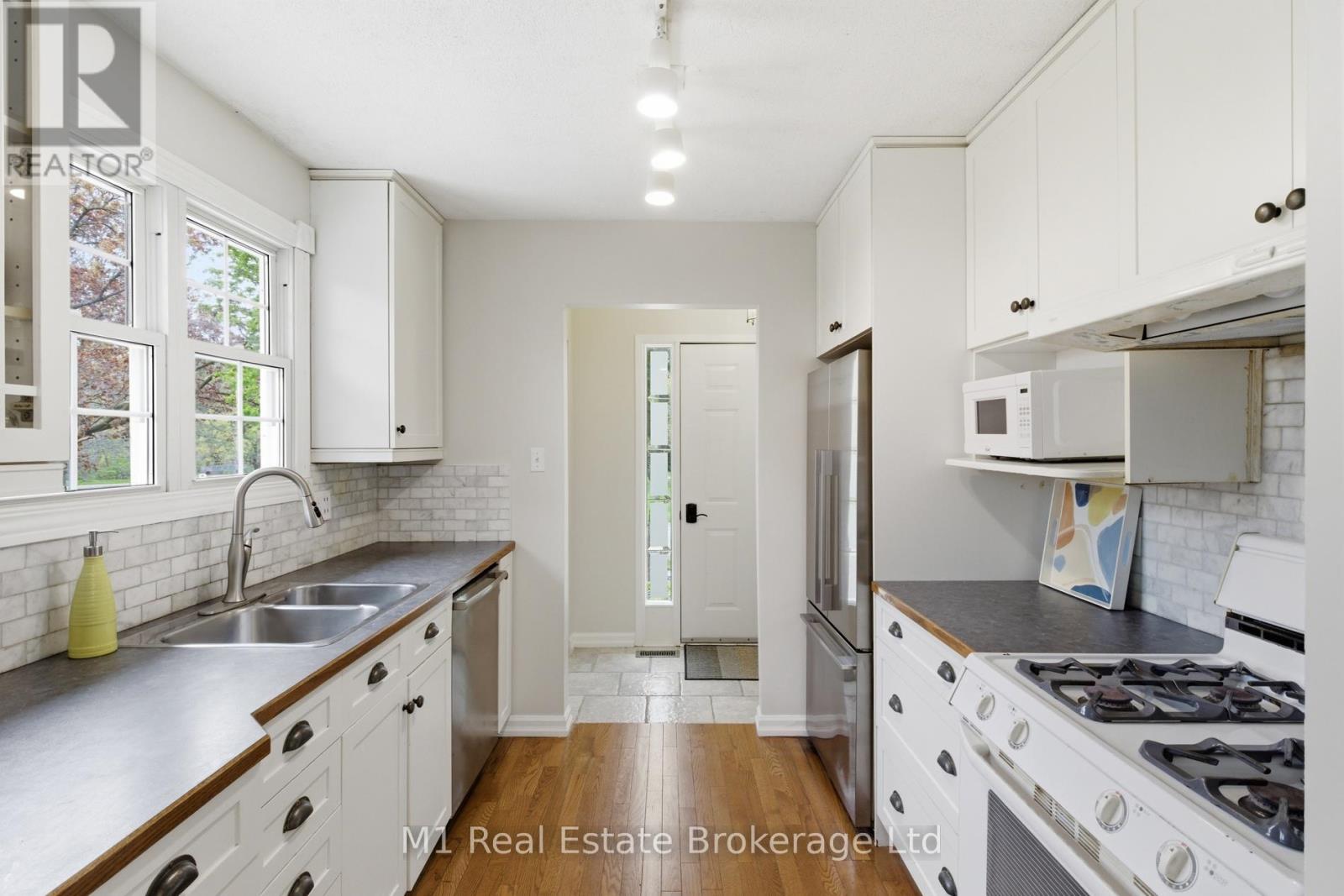 194 Cardigan Street, Guelph, Ontario  N1H 3Z9 - Photo 9 - X13141622