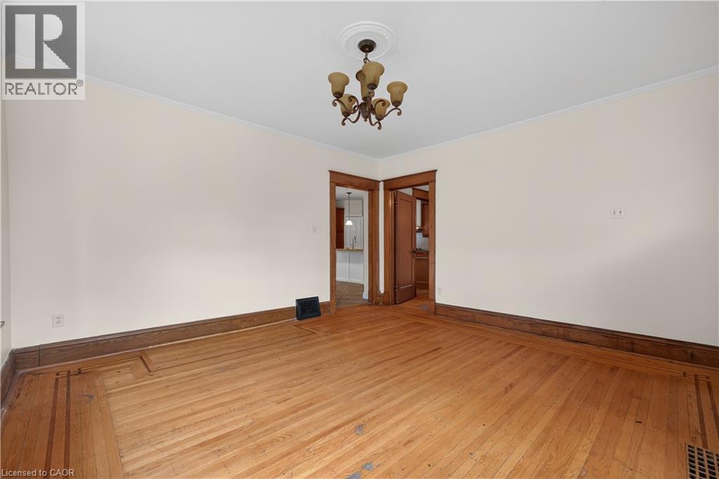 48 Stirling Avenue N, Kitchener, Ontario  N2H 3G5 - Photo 4 - 40830984