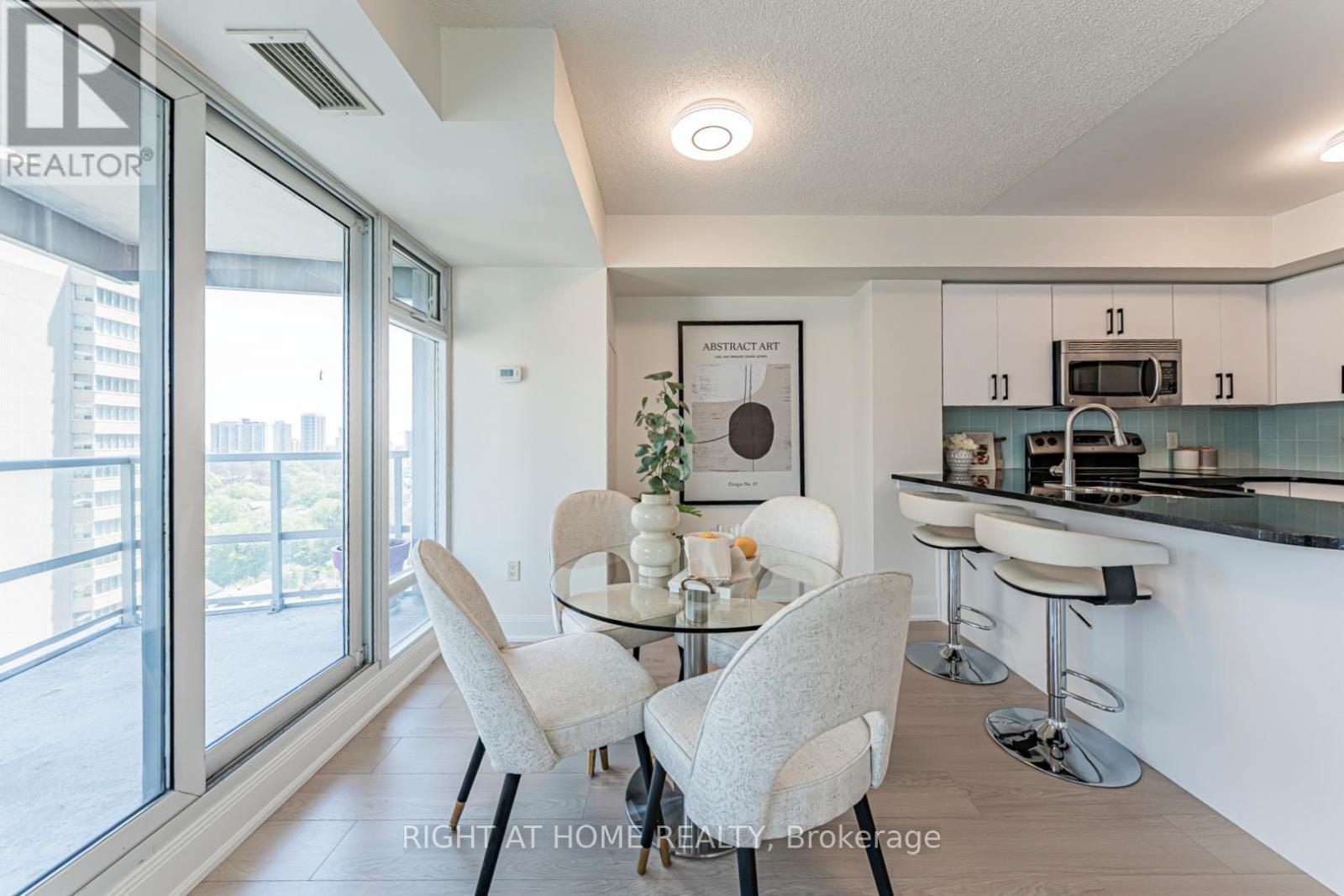 1211 - 2181 Yonge Street, Toronto, Ontario M4S 2B1 - Photo 13 - C13141542
