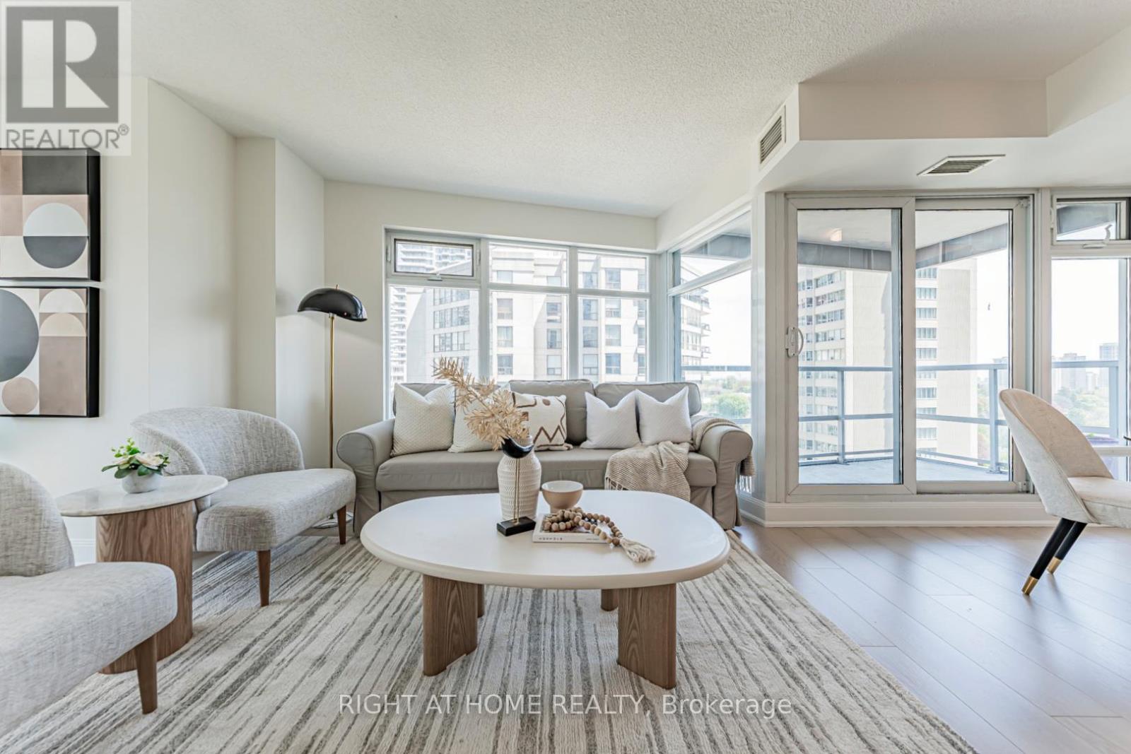1211 - 2181 Yonge Street, Toronto, Ontario M4S 2B1 - Photo 16 - C13141542