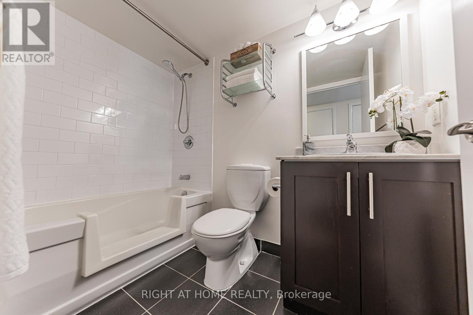 1211 - 2181 Yonge Street, Toronto, Ontario M4S 2B1 - Photo 29 - C13141542