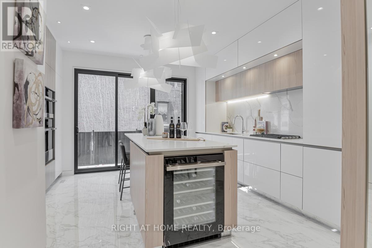 675 Huron Street, Toronto, Ontario  M5R 2R8 - Photo 10 - C13141592