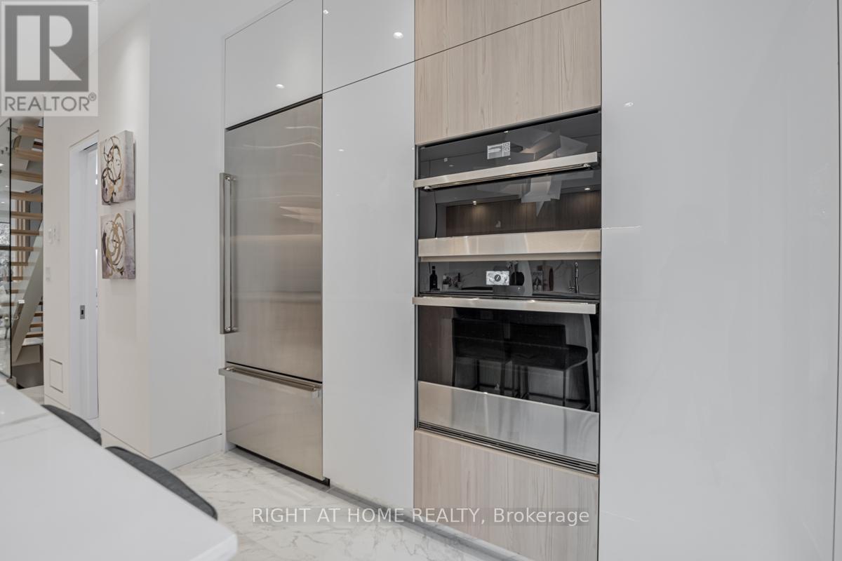 675 Huron Street, Toronto, Ontario  M5R 2R8 - Photo 12 - C13141592