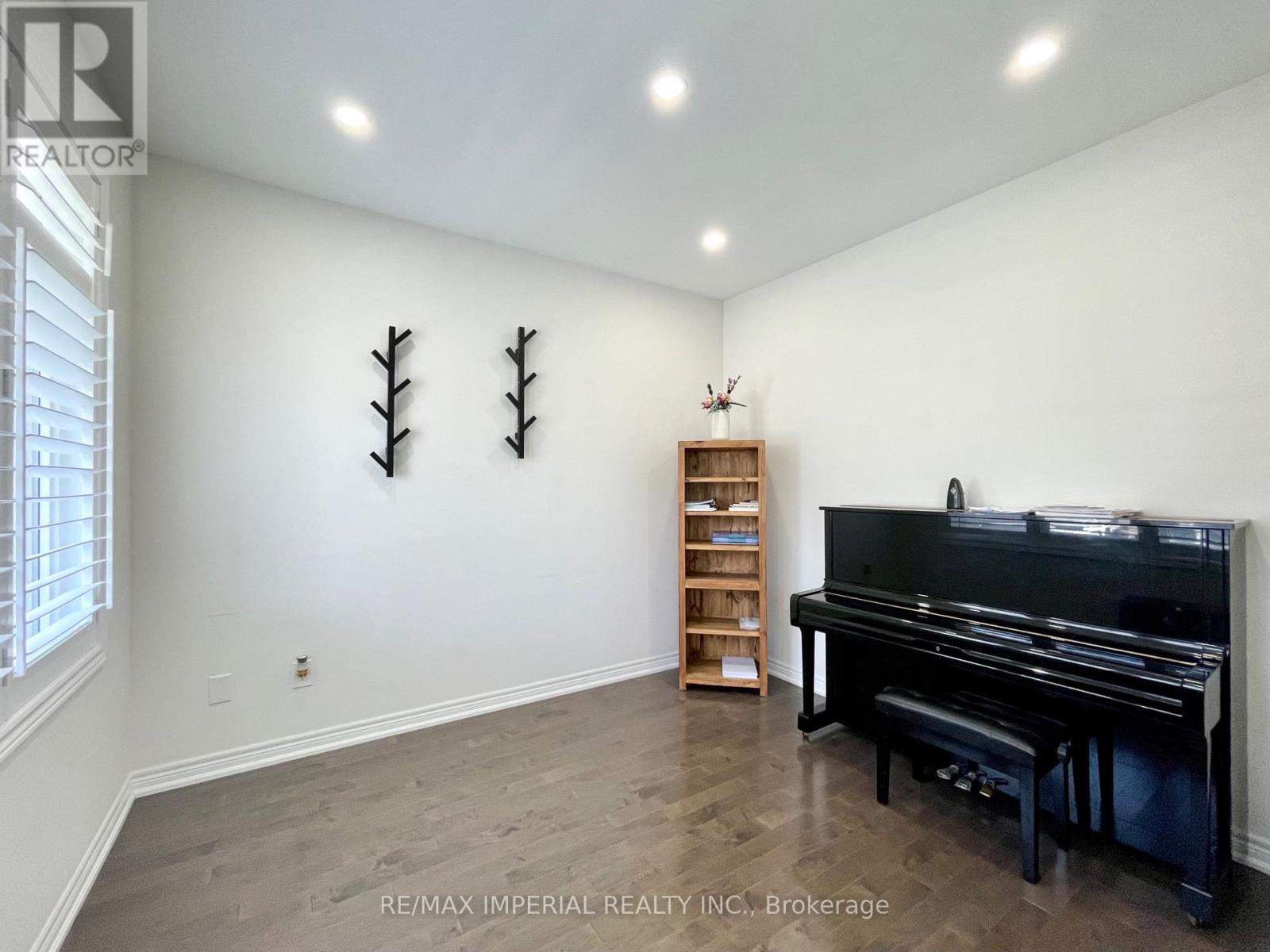 3 Collier Crescent, Markham, Ontario  L6E 0T2 - Photo 3 - N13141546