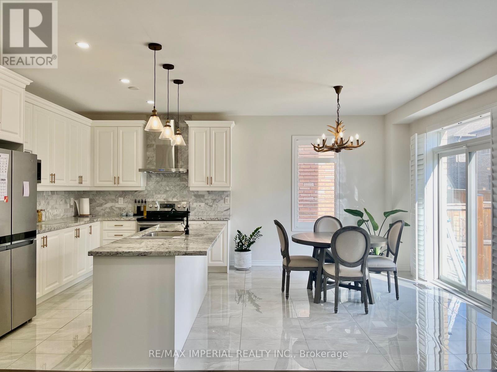 3 Collier Crescent, Markham, Ontario  L6E 0T2 - Photo 6 - N13141546