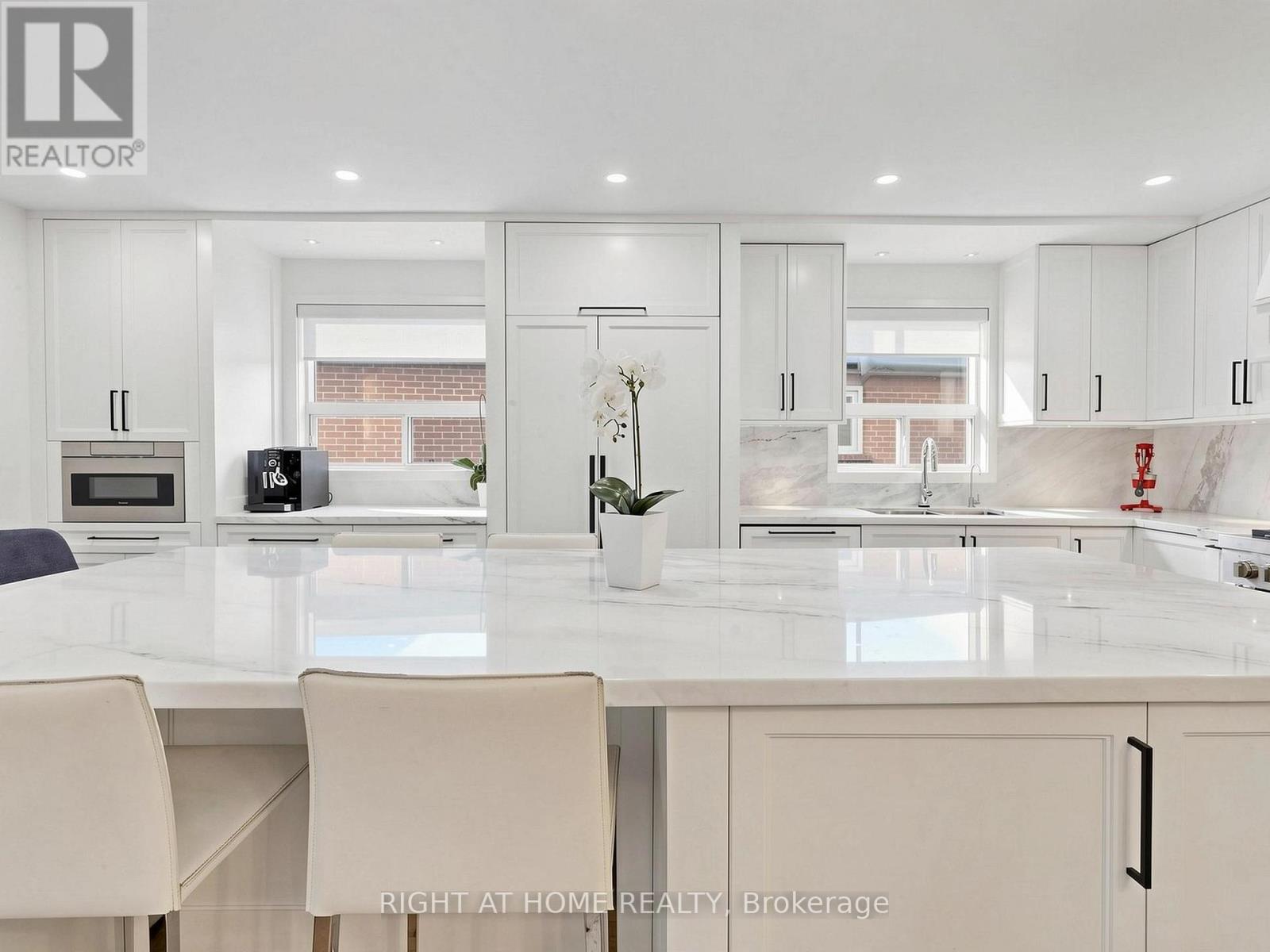 59 Terra Road, Vaughan, Ontario  L4L 3J4 - Photo 5 - N13141598