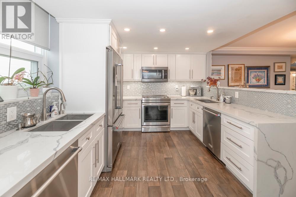 1004 - 7601 Bathurst Street, Vaughan (Crestwood-Springfarm-Yorkhill), Ontario  L4J 4H5 - Photo 1 - N13141616