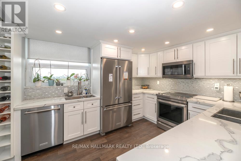 1004 - 7601 Bathurst Street, Vaughan (Crestwood-Springfarm-Yorkhill), Ontario  L4J 4H5 - Photo 2 - N13141616