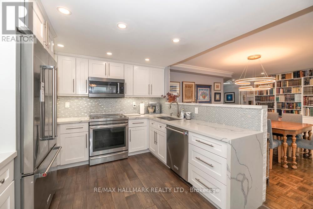 1004 - 7601 Bathurst Street, Vaughan (Crestwood-Springfarm-Yorkhill), Ontario  L4J 4H5 - Photo 3 - N13141616