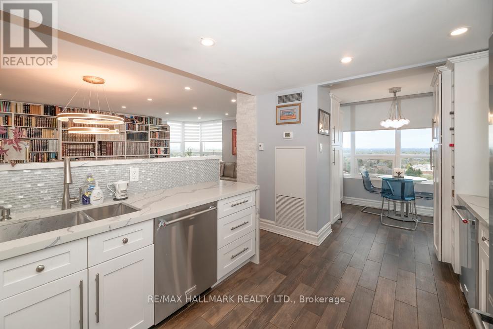 1004 - 7601 Bathurst Street, Vaughan (Crestwood-Springfarm-Yorkhill), Ontario  L4J 4H5 - Photo 4 - N13141616