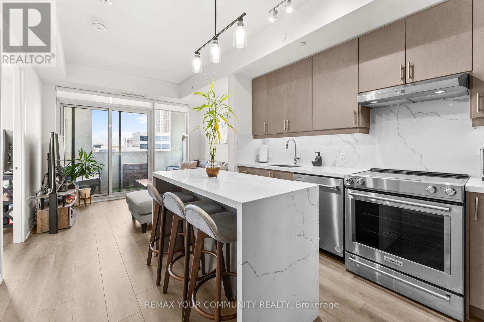 429 - 9000 Jane Street, Vaughan (Vellore Village), Ontario  L4K 0M6 - Photo 1 - N13141636