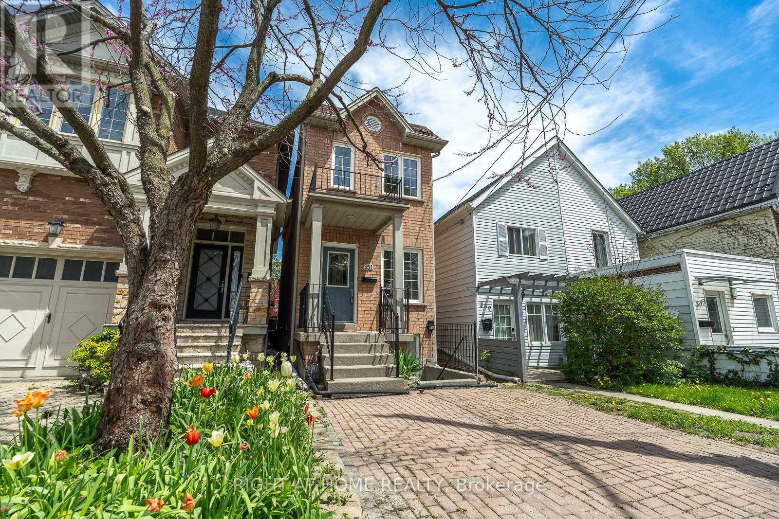 351 Bartlett Avenue N, Toronto, Ontario  M6H 3G8 - Photo 2 - W13141572
