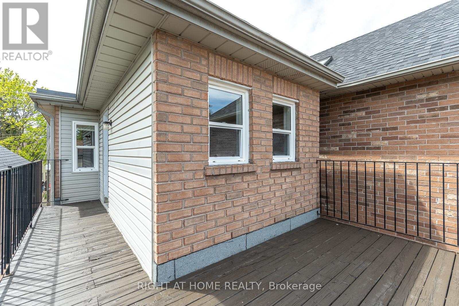 351 Bartlett Avenue N, Toronto, Ontario  M6H 3G8 - Photo 22 - W13141572