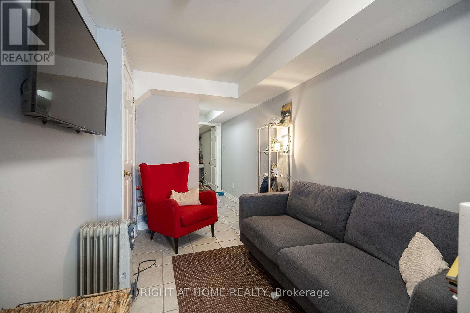 351 Bartlett Avenue N, Toronto, Ontario  M6H 3G8 - Photo 26 - W13141572