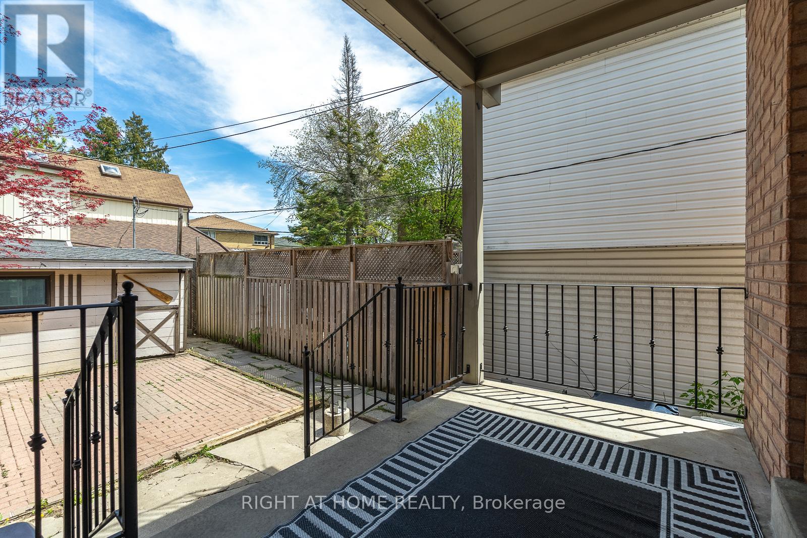 351 Bartlett Avenue N, Toronto, Ontario  M6H 3G8 - Photo 32 - W13141572