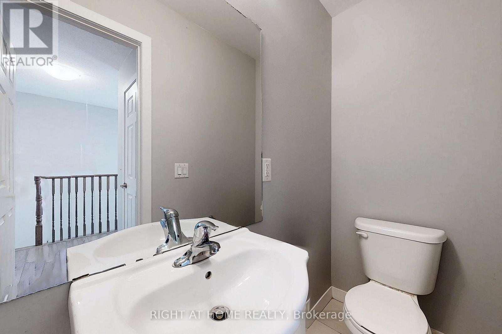 14 - 630 Rogers Road, Toronto, Ontario  M6M 0B4 - Photo 16 - W13141618
