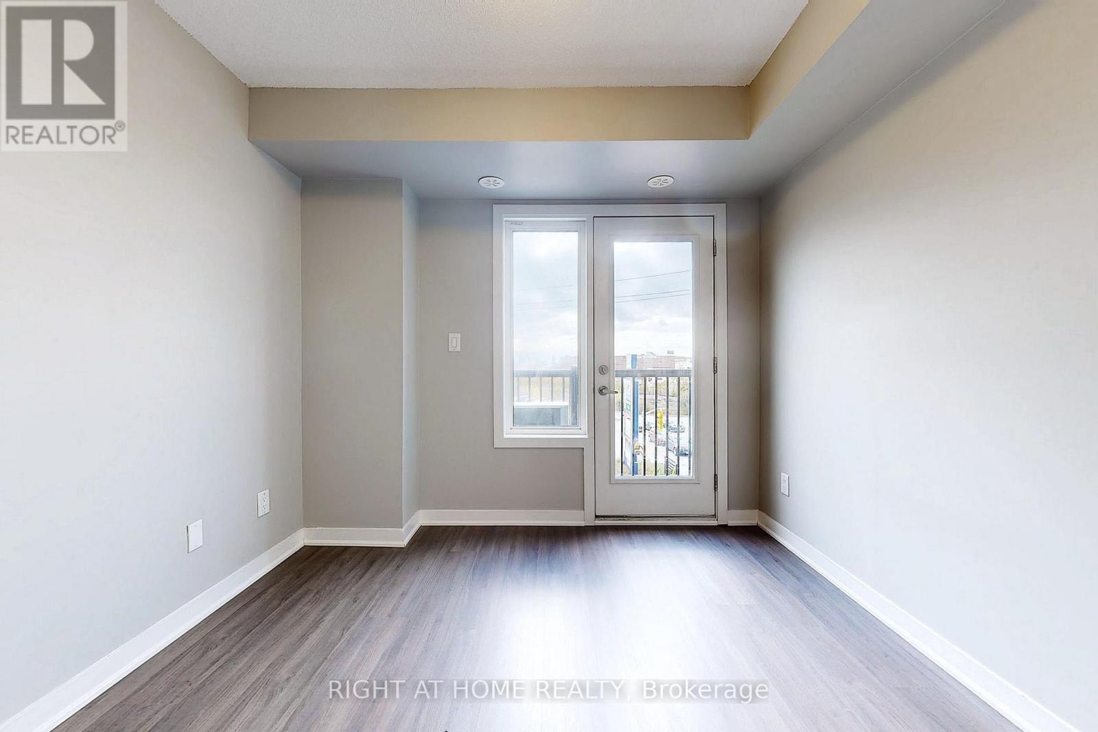 14 - 630 Rogers Road, Toronto, Ontario  M6M 0B4 - Photo 24 - W13141618