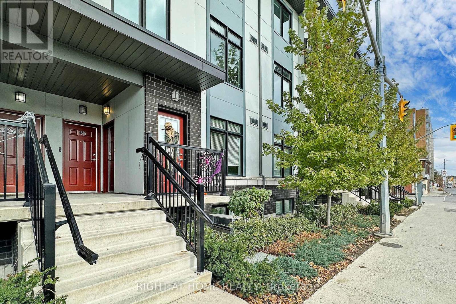 14 - 630 Rogers Road, Toronto, Ontario  M6M 0B4 - Photo 5 - W13141618