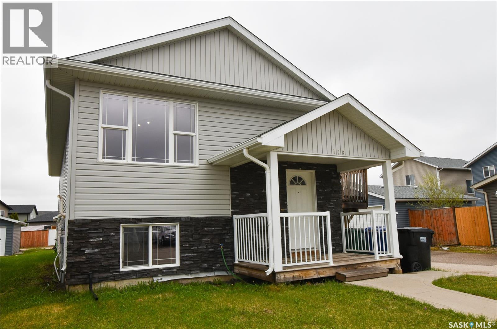 106 Geary CRESCENT, Saskatoon, Saskatchewan