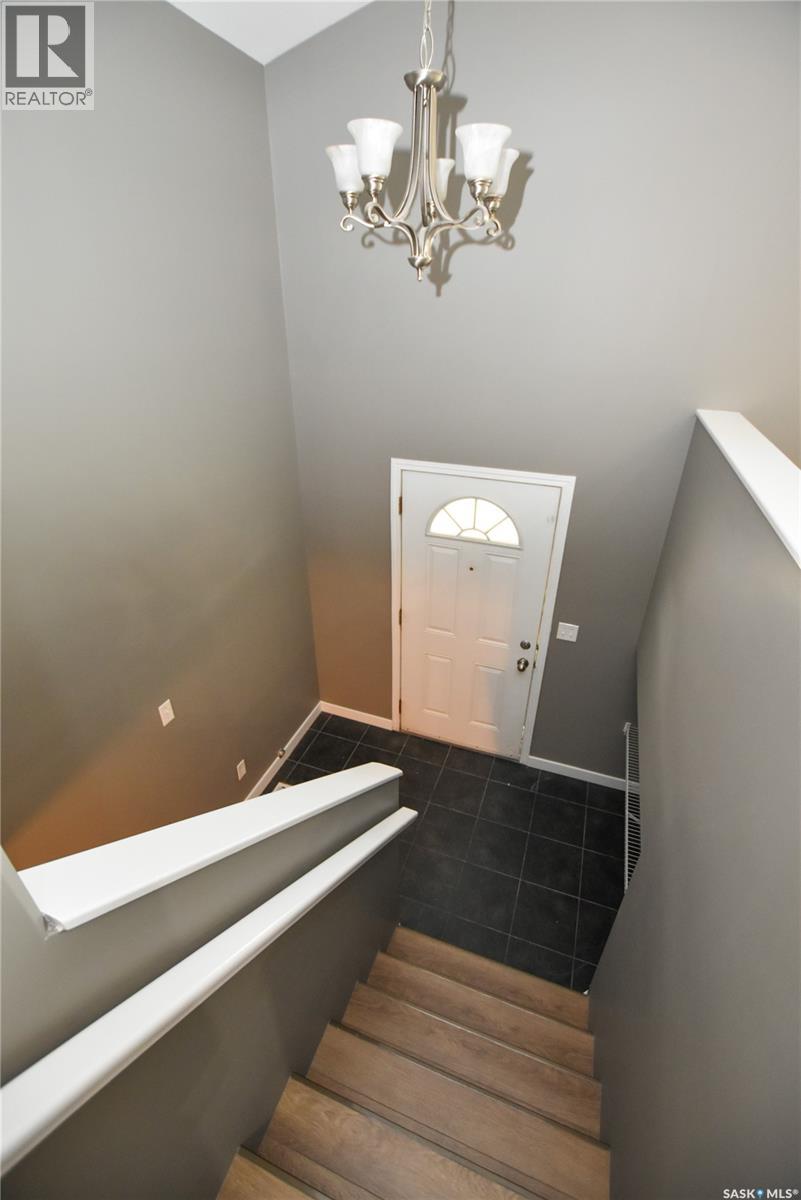 106 Geary Crescent, Saskatoon, Saskatchewan  S7R 0B8 - Photo 3 - SK036325