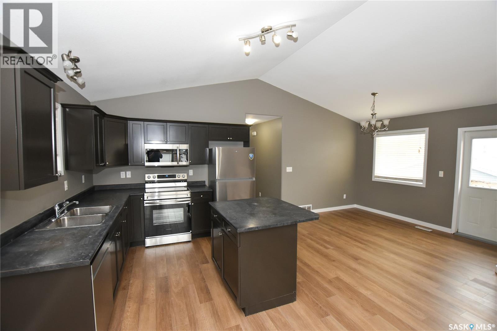 106 Geary Crescent, Saskatoon, Saskatchewan  S7R 0B8 - Photo 7 - SK036325