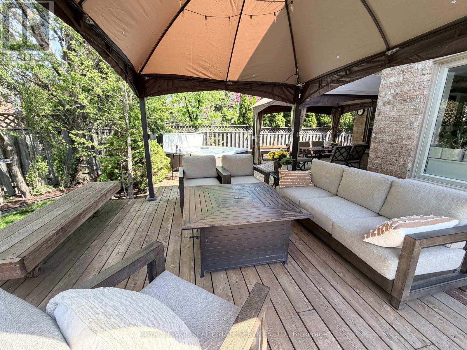 1279 Old English Lane, Oakville, Ontario  L6M 2P6 - Photo 47 - W13060534