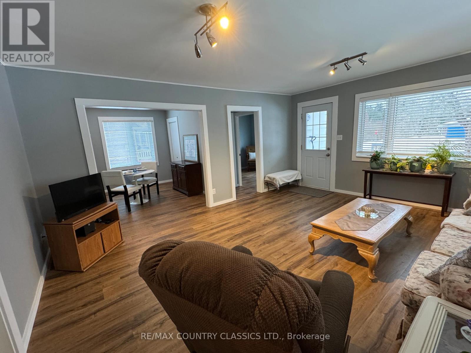 38 Flint Avenue, Bancroft, Ontario  K0L 1C0 - Photo 7 - X12907212