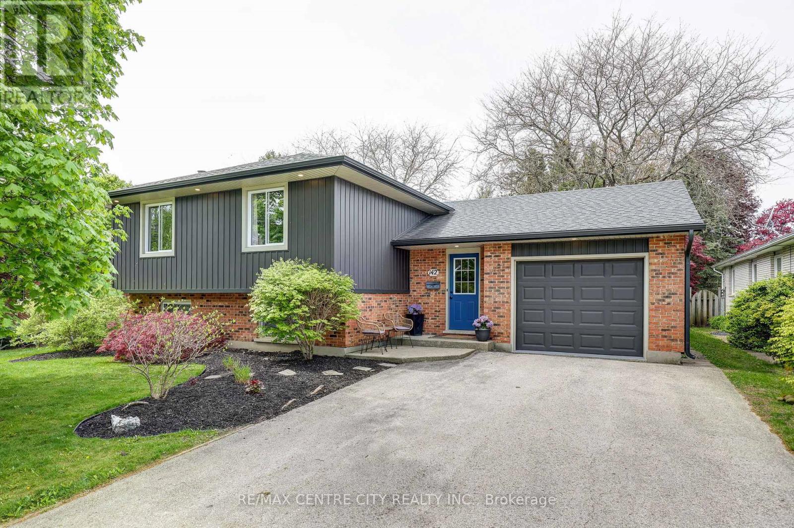 MLS# X13141648: 142 DUFFERIN STREET, Aylmer, Canada