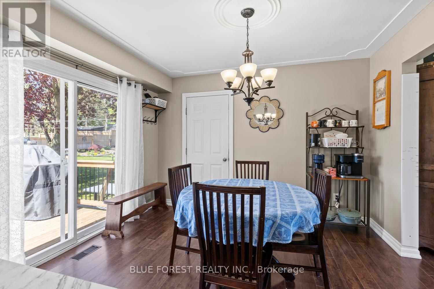 16 Dell Drive, Strathroy-Caradoc, Ontario  N7G 3N5 - Photo 11 - X13141706