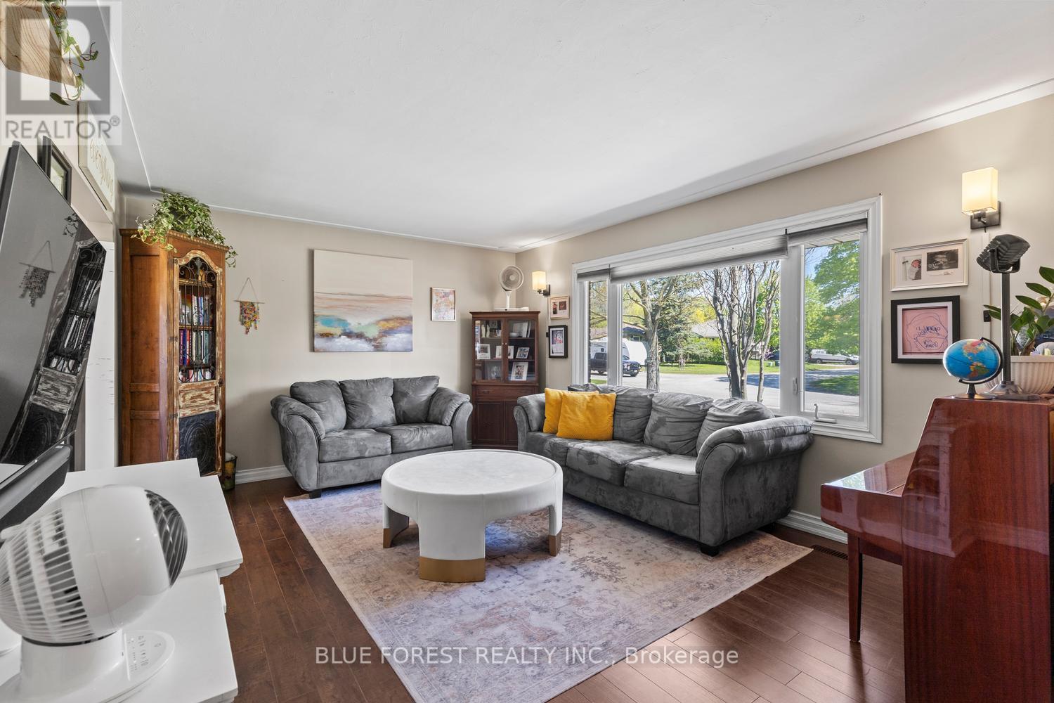 16 Dell Drive, Strathroy-Caradoc, Ontario  N7G 3N5 - Photo 12 - X13141706