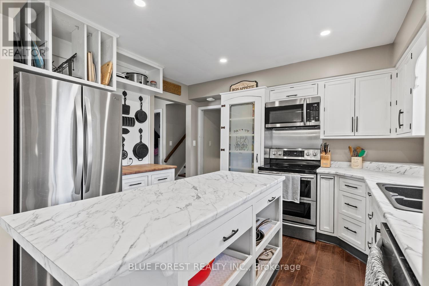16 Dell Drive, Strathroy-Caradoc, Ontario  N7G 3N5 - Photo 5 - X13141706