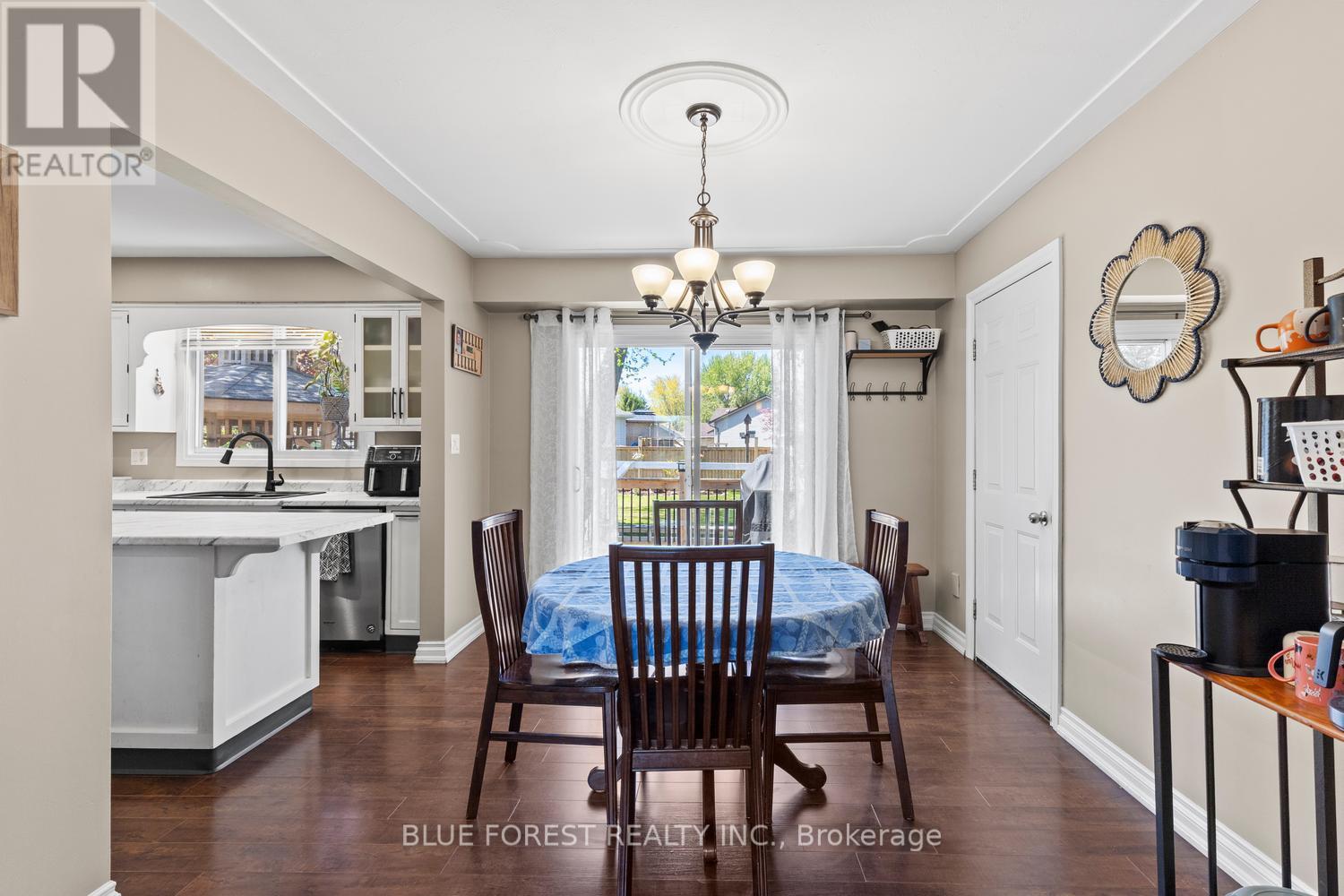 16 Dell Drive, Strathroy-Caradoc, Ontario  N7G 3N5 - Photo 9 - X13141706