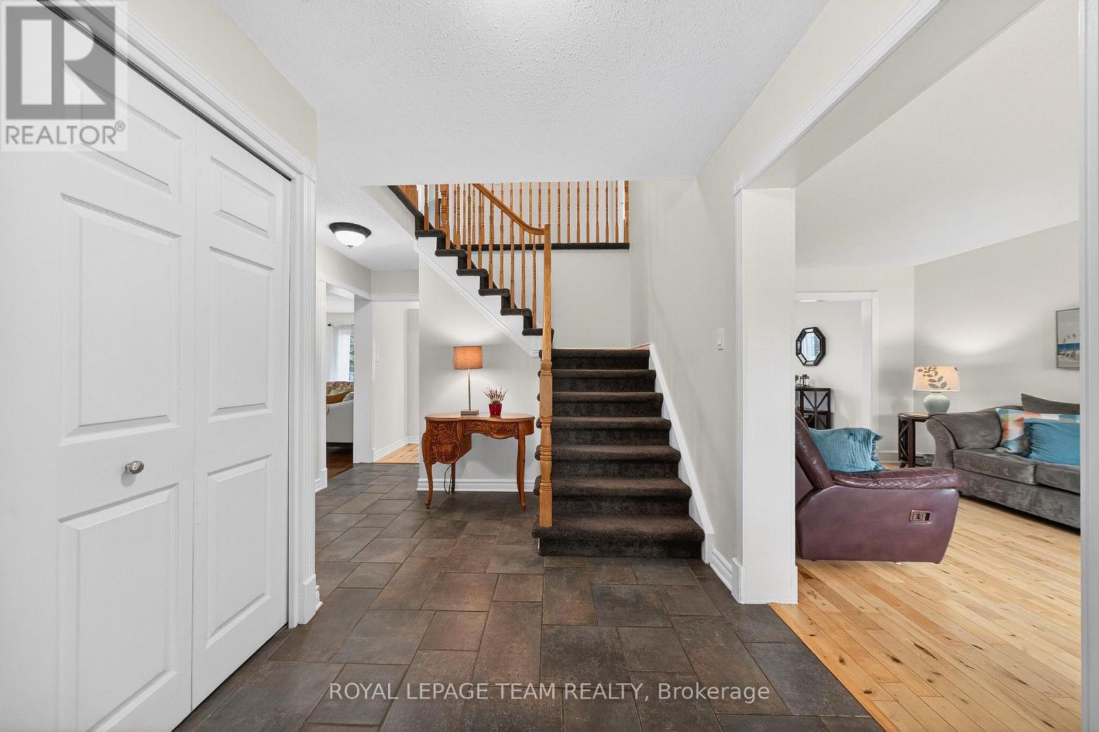 52 Drainie Drive, Ottawa, Ontario  K2L 3J9 - Photo 10 - X13141664