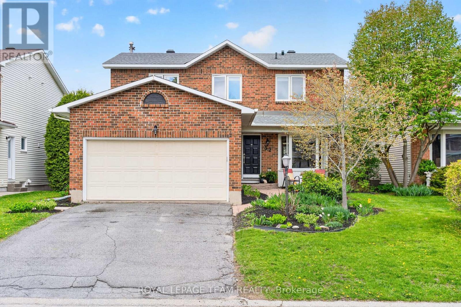 52 Drainie Drive, Ottawa, Ontario  K2L 3J9 - Photo 2 - X13141664