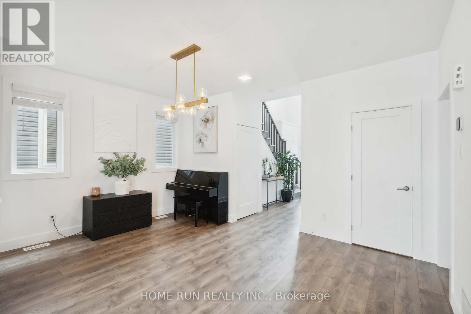334 Haliburton Heights, Ottawa, Ontario  K2V 0G1 - Photo 5 - X13141712