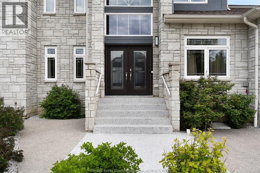 300 Shoreview Circle, Windsor, Ontario N8P 1M7 - Photo 4 - 26011352