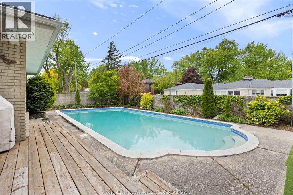 3521 Ouellette, Windsor, Ontario  N9E 3M3 - Photo 29 - 26011341