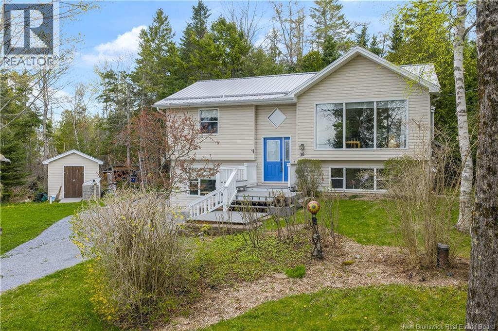 38 Kingsway Drive, Quispamsis, New Brunswick  E2G 1C1 - Photo 1 - NB139682