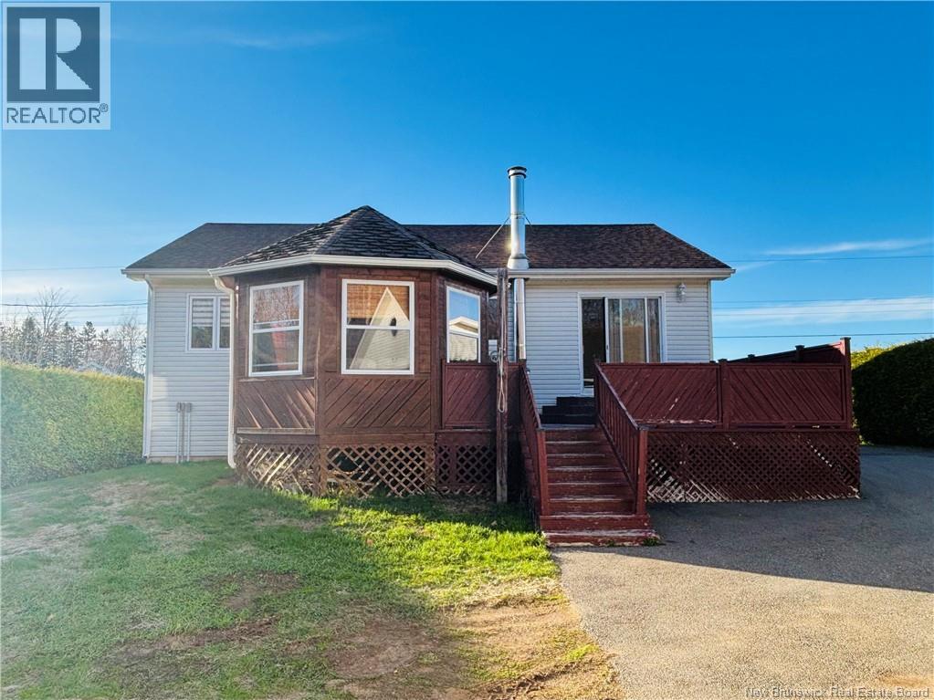 586 Rue Breau, Tracadie, New Brunswick  E1X 1B5 - Photo 11 - NB139490