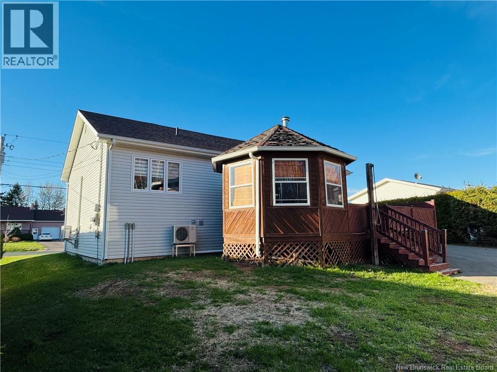 586 Rue Breau, Tracadie, New Brunswick  E1X 1B5 - Photo 12 - NB139490