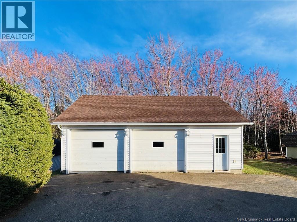 586 Rue Breau, Tracadie, New Brunswick  E1X 1B5 - Photo 29 - NB139490